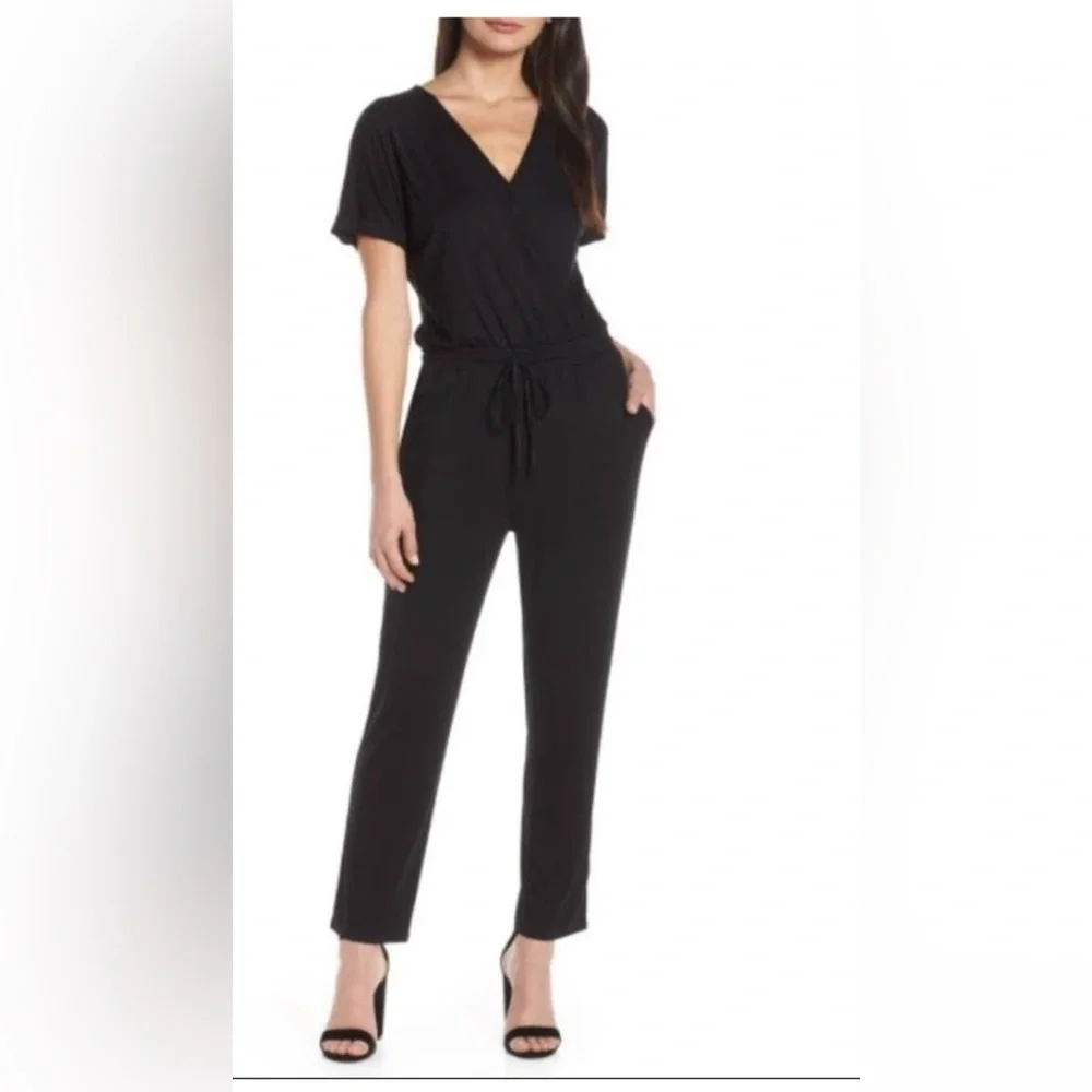 ❤️Chelsea 28 Black Jumpsuit with pockets elastic tie waist straight leg Size MP - Picture 1 of 9